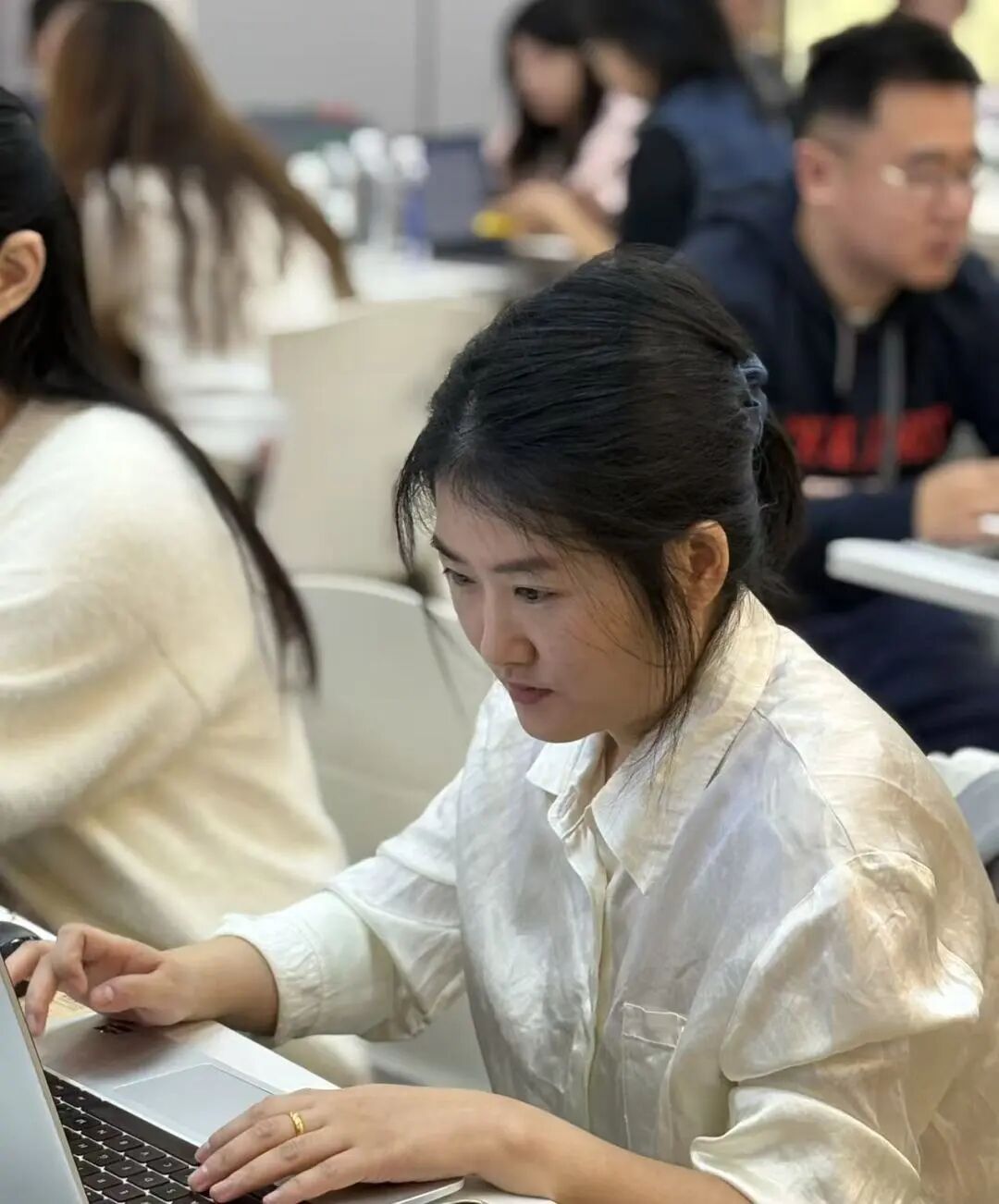 若凡 SEO 研习室上海站回顾:2 天 Google SEO 实战,从 “知识” 到 “落地” 的破局之旅 - frc c0d8296c315982fed6476242787ae7d4