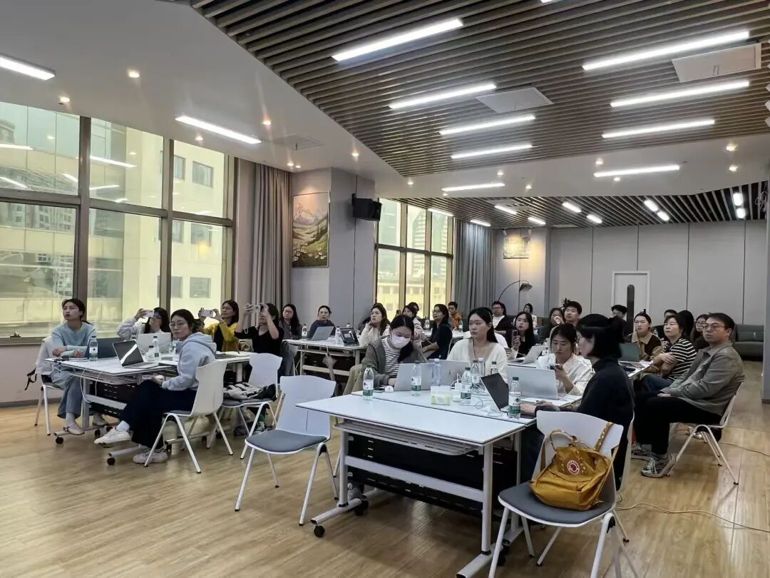若凡 SEO 研习室上海站回顾:2 天 Google SEO 实战,从 “知识” 到 “落地” 的破局之旅 - frc c93095c3521fa406f9e5ab7417ab7a13