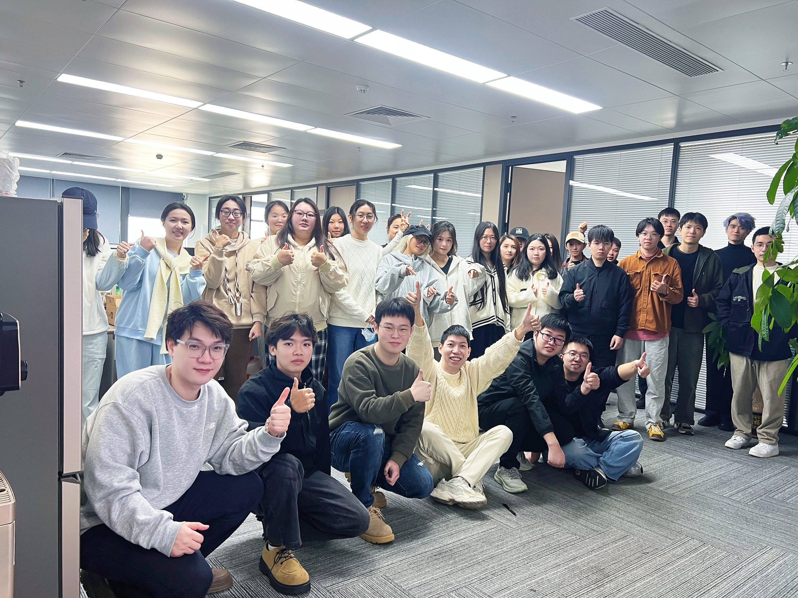 若聚凡星谷歌SEO GEO 外贸建站团队